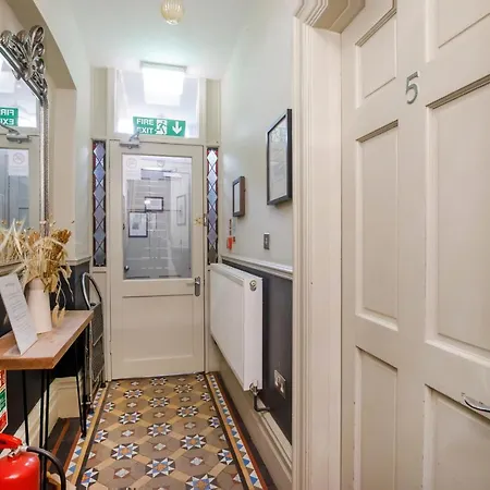 公寓 布萨姆约克科利尔里公寓 *